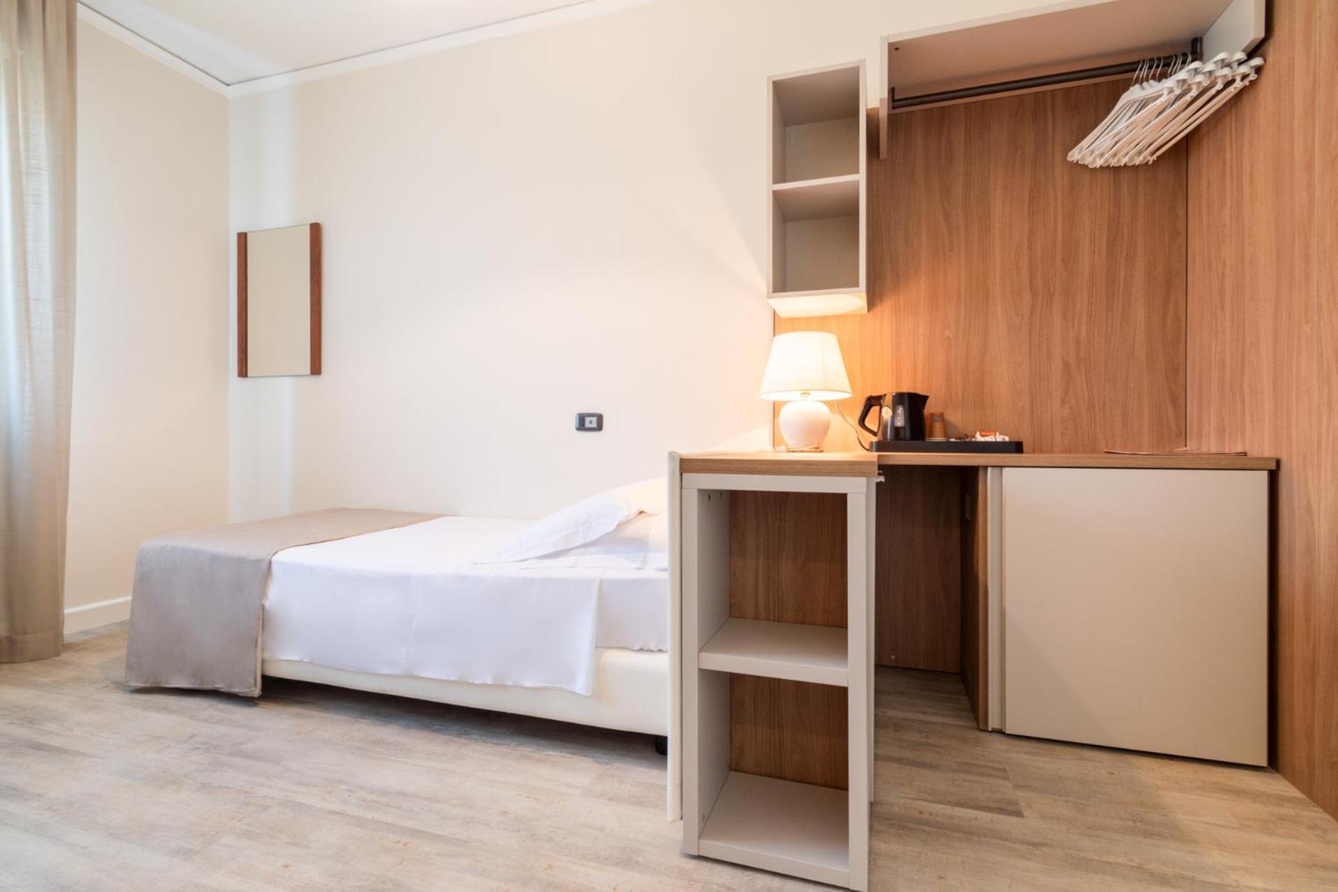 Continental B&B City Hotel Μπιμπιόνε Δωμάτιο φωτογραφία