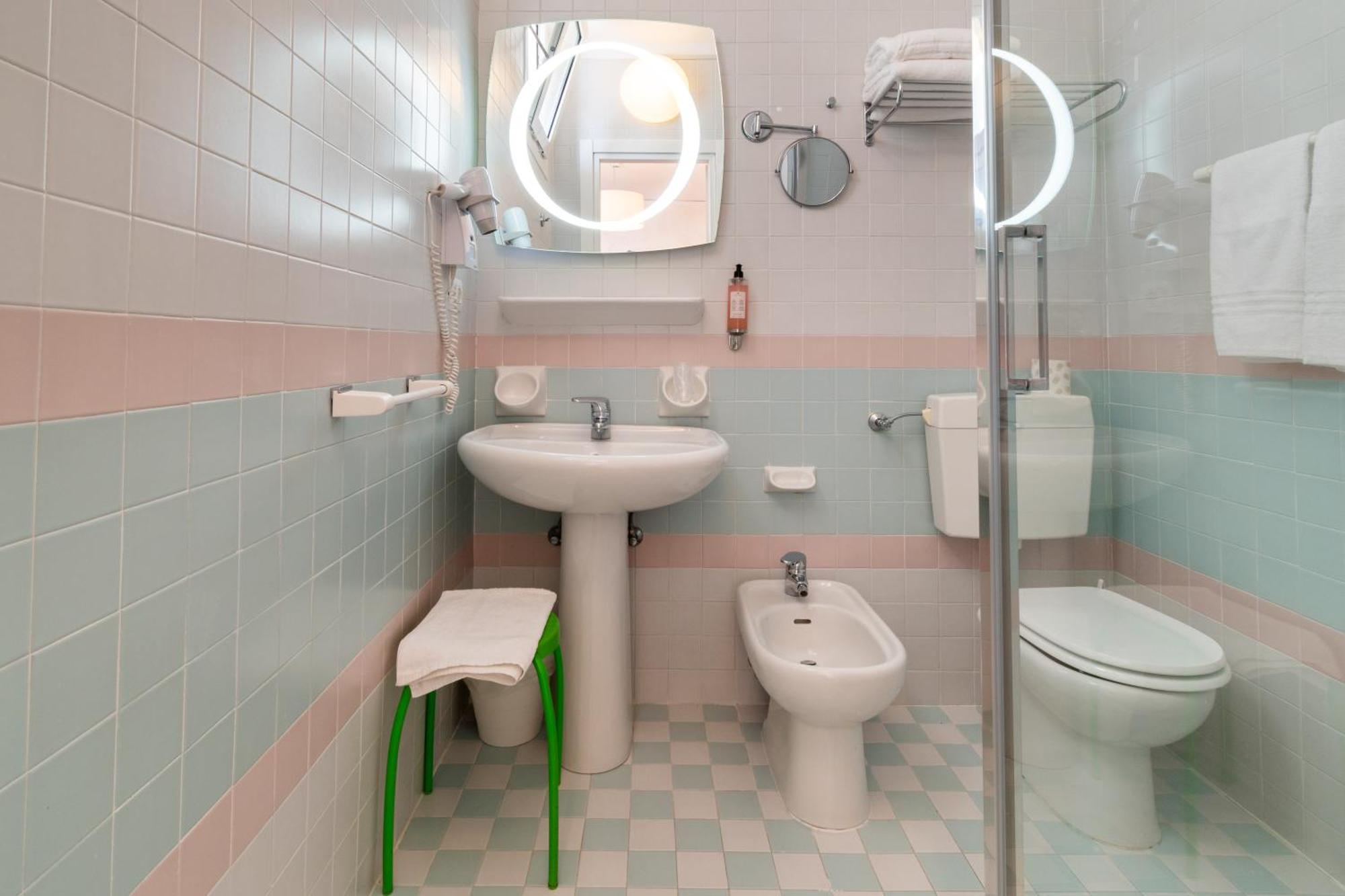 Continental B&B City Hotel Μπιμπιόνε Εξωτερικό φωτογραφία