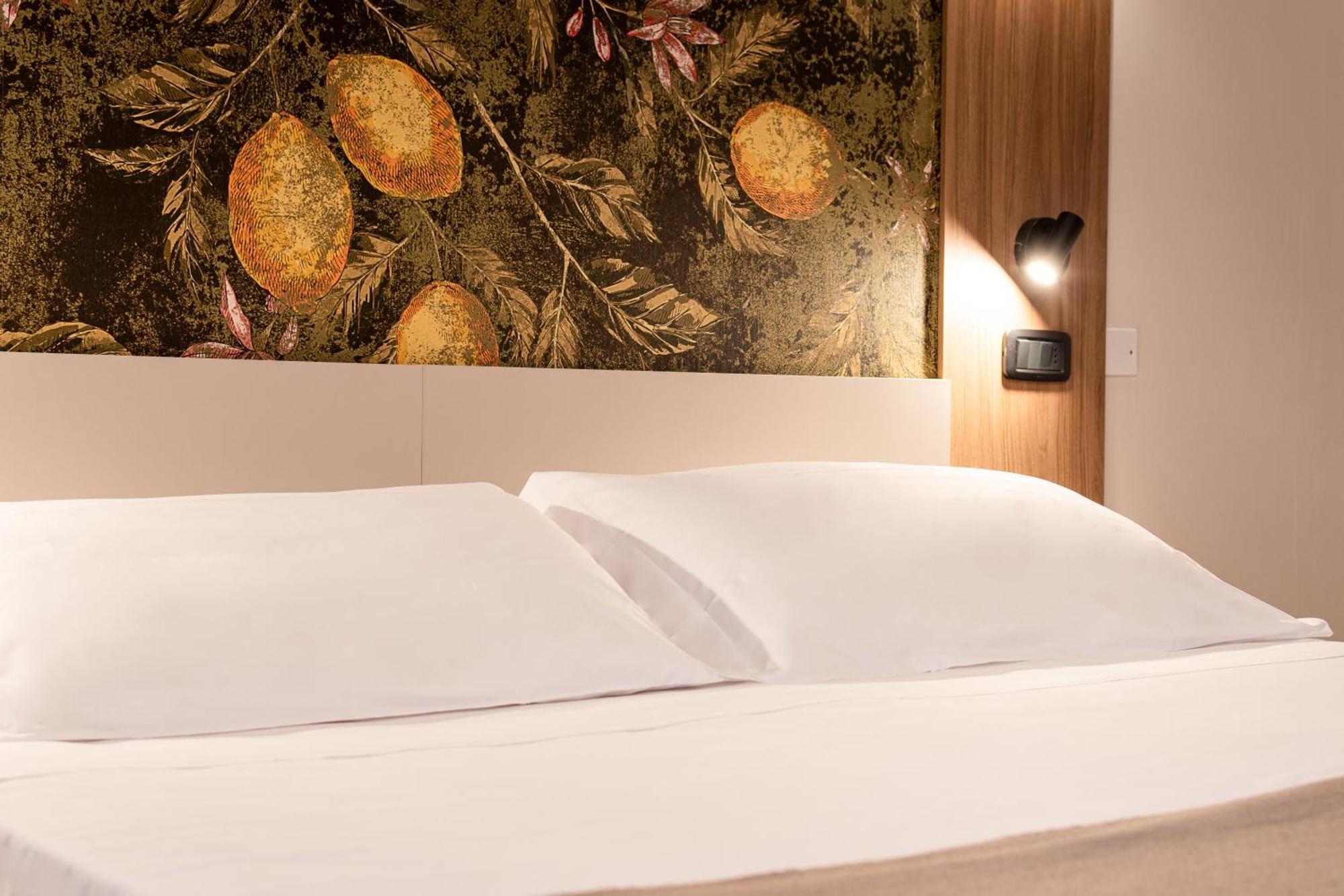 Continental B&B City Hotel Μπιμπιόνε Δωμάτιο φωτογραφία